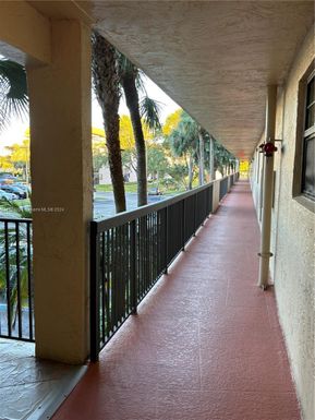 4940 E Sabal Palm Blvd # 208, Tamarac FL 33319