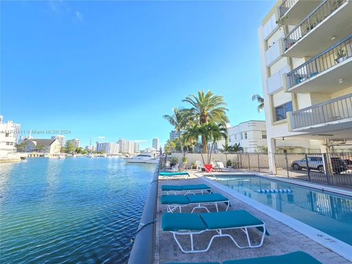 6937 Bay Dr # 510, Miami Beach FL 33141