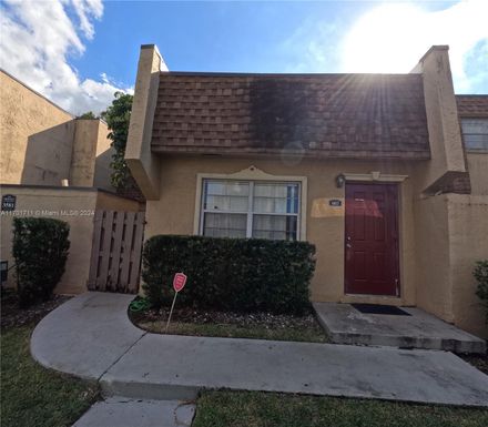 3581 NW 95 terr # 603, Sunrise FL 33351