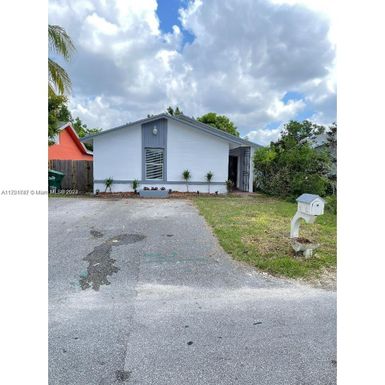 11227 SW 153rd Ter, Miami FL 33157