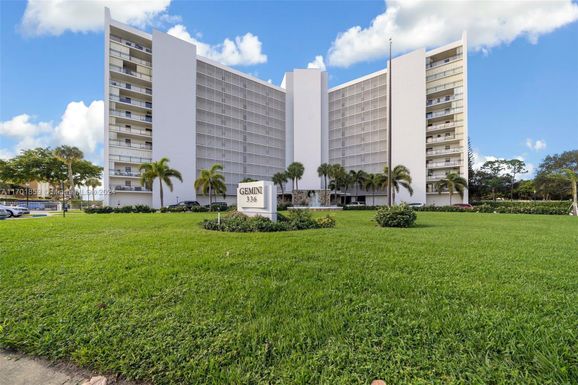 336 Golfview Rd # 308, North Palm Beach FL 33408