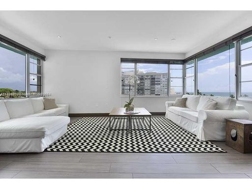 5255 Collins Ave # 4G, Miami Beach FL 33140