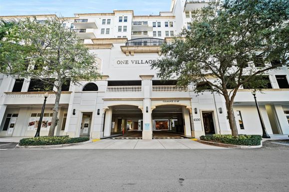 4100 Salzedo St # 816, Coral Gables FL 33146