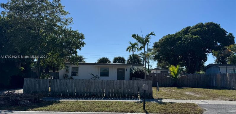 1916 NE 54th St, Pompano Beach FL 33064