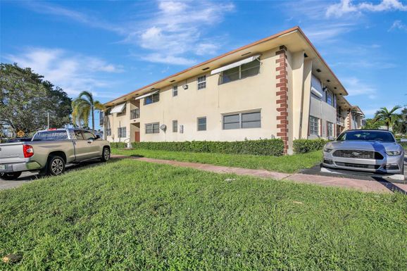 5141 Hollywood Blvd # 209, Hollywood FL 33021