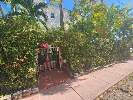 747 Michigan Ave # 305, Miami Beach FL 33139