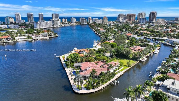 2300 Aqua Vista Blvd, Fort Lauderdale FL 33301