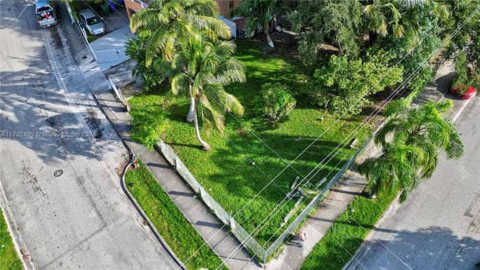 280 NW 33rd St, Miami FL 33127