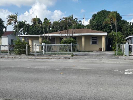 961 E 32nd St, Hialeah FL 33013