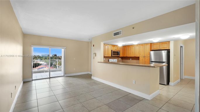 120 S Douglas Rd # 505, Coral Gables FL 33134