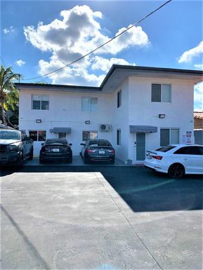 212 NW 18th Ave # 1, Miami FL 33125