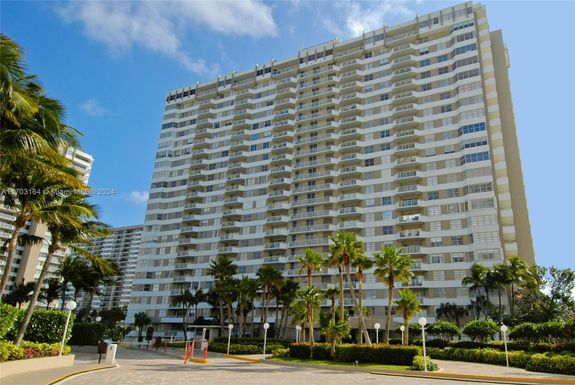 1985 S Ocean Dr # 2F, Hallandale Beach FL 33009