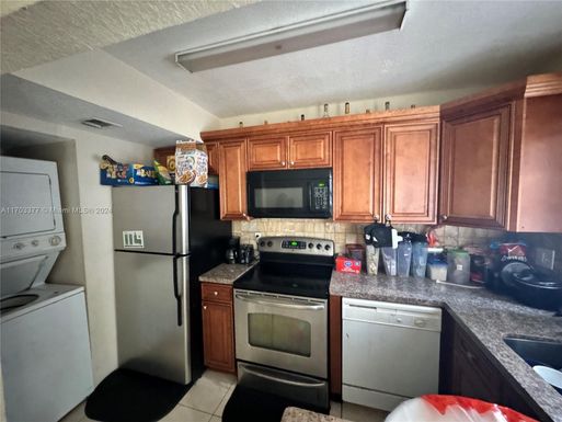 2414 NW 52nd Ave # 2414, Lauderhill FL 33313