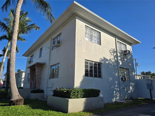 660 84th St # 39, Miami Beach FL 33141