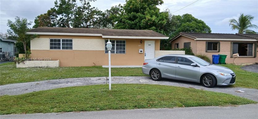 2410 Largo Dr, Miramar FL 33023