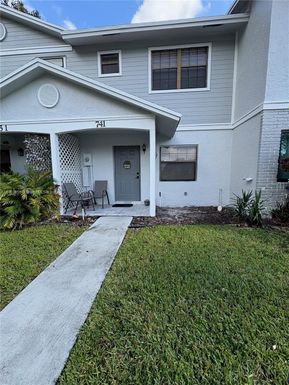 741 NW 105th Ter, Pembroke Pines FL 33026