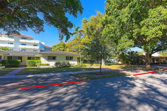 5400 Orduna Dr # 5400, Coral Gables FL 33146