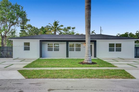 515 NE 142nd St, North Miami FL 33161