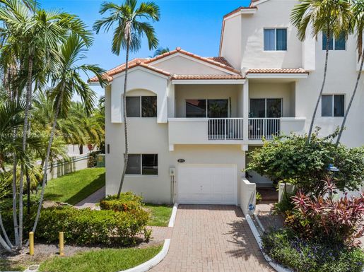 21399 Marina Cove Cir # 11, Aventura FL 33180