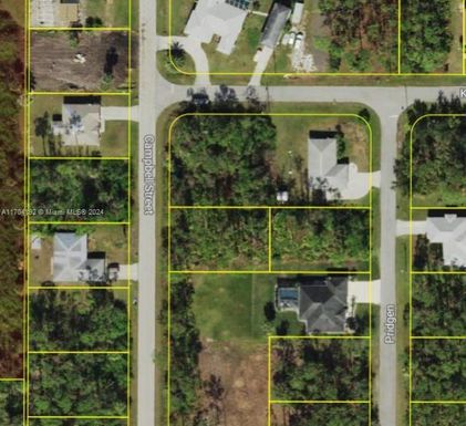 1048 Campbell St, Port Charlotte FL 33953