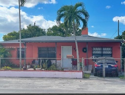 4616 E 8th Ln, Hialeah FL 33013