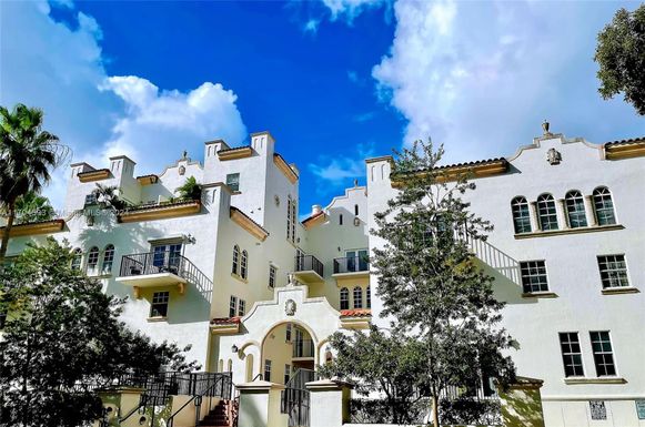 323 Navarre Ave # 401, Coral Gables FL 33134