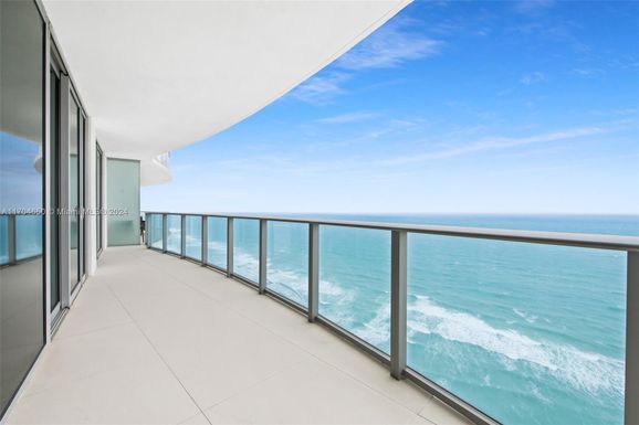 4111 S Ocean Dr # 3001, Hollywood FL 33019