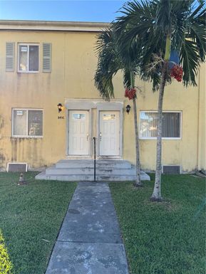 8456 NW 4th Ct # 8456, Miami FL 33150