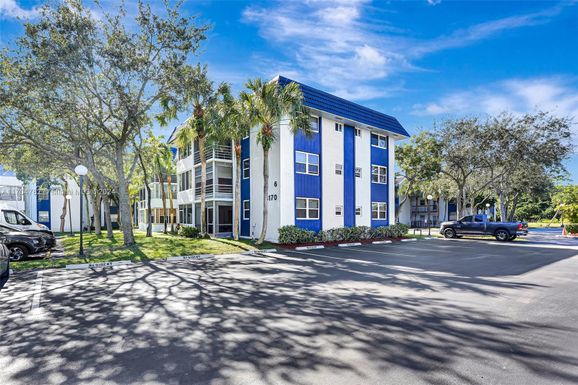 3170 Holiday Springs Blvd # 209, Margate FL 33063