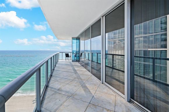 17121 Collins Ave # 2108, Sunny Isles Beach FL 33160