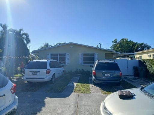 84 E 15th St # 0, Hialeah FL 33010