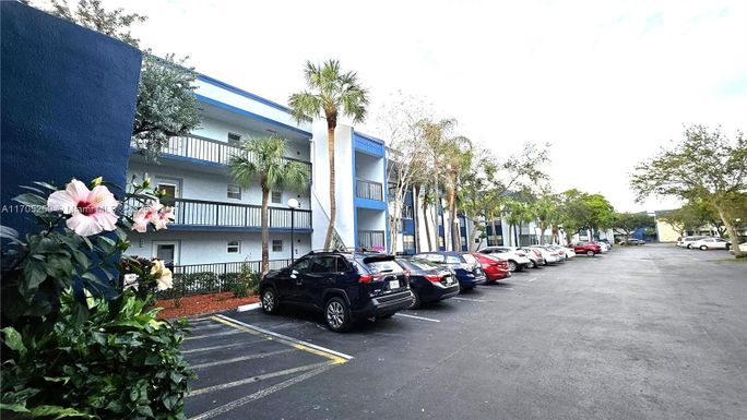 3080 Holiday Springs Blvd # 308, Margate FL 33063