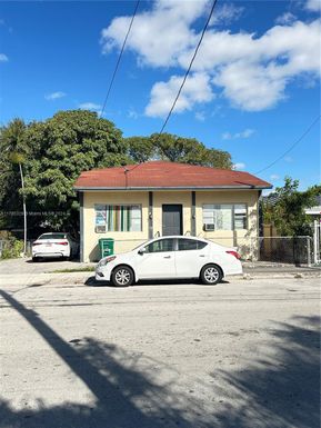 2169 NW Flagler Ter, Miami FL 33125