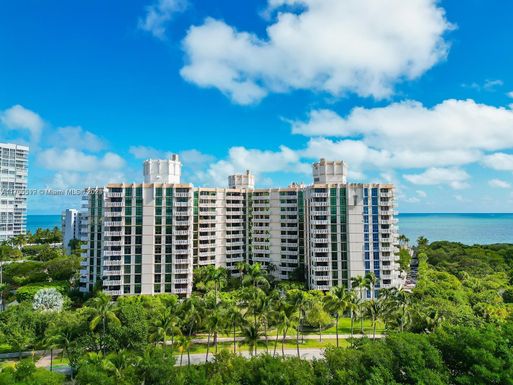 1121 Crandon Blvd # D804, Key Biscayne FL 33149