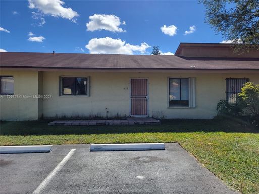 14118 SW 282nd St, Homestead FL 33033