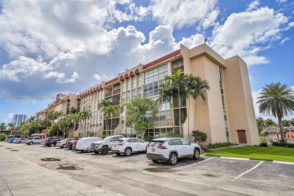 2001 Atlantic Shores Blvd # 220, Hallandale Beach FL 33009