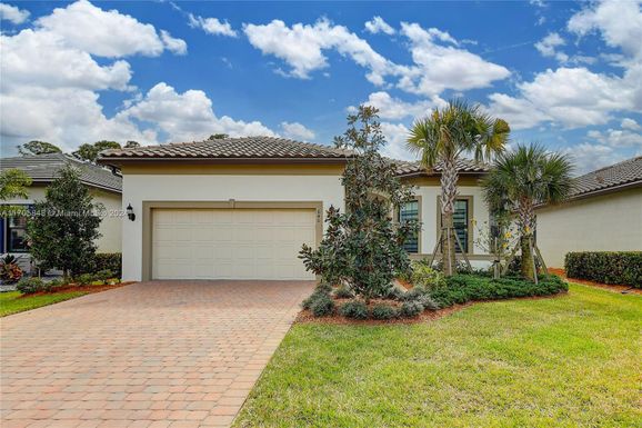 640 SE Villandry Way, Port St. Lucie FL 34984