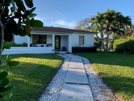 6811 SW 52nd St, Miami FL 33155