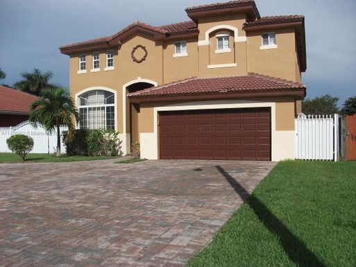 22821 SW 107th Ave, Miami FL 33170