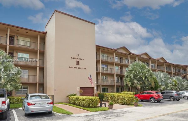 300 SW 130th Ter # 313B, Pembroke Pines FL 33027