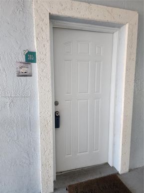 8640 SW 212th St # 305, Cutler Bay FL 33189