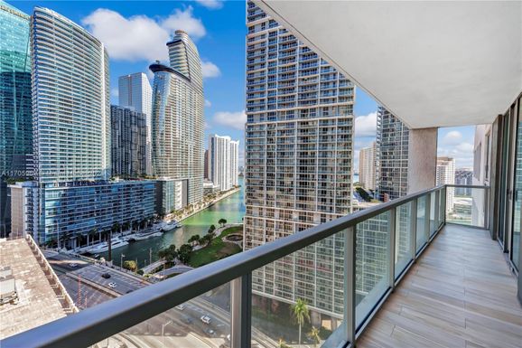 500 Brickell Ave # 2203, Miami FL 33131