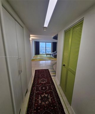 1904 S Ocean Dr # 1907, Hallandale Beach FL 33009