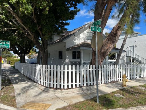 1237 SW 10th St # 1, Miami FL 33135