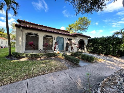 814 Pizarro St, Coral Gables FL 33134