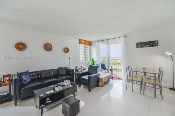 800 N Miami Ave # 809, Miami FL 33136