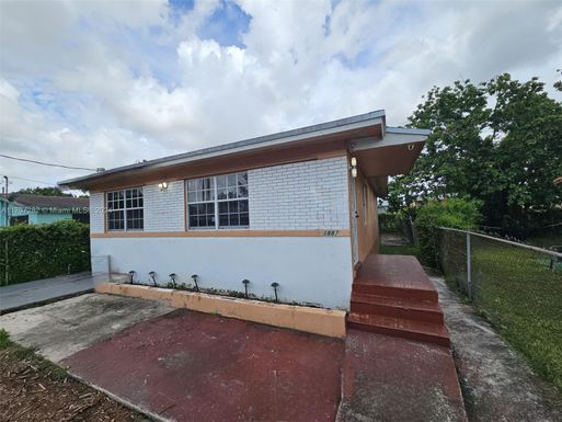 1887 NW 68th Ter, Miami FL 33147