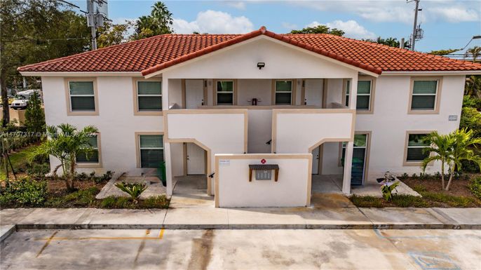 2930 NW 92nd Ave # 4, Coral Springs FL 33065