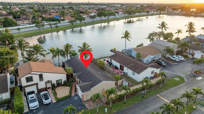 8340 NW 193rd Ln, Hialeah FL 33015