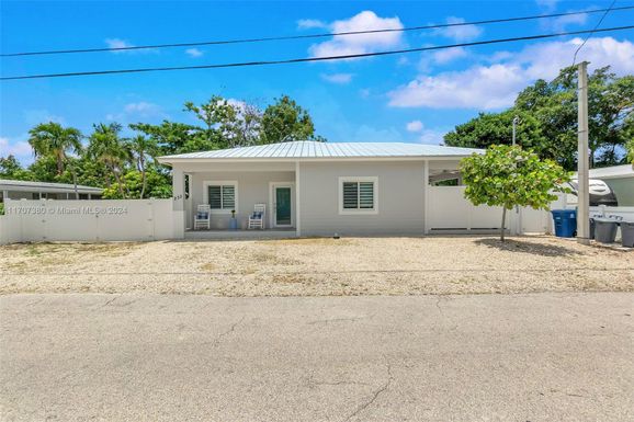 233 Loeb Ave, Key Largo FL 33037